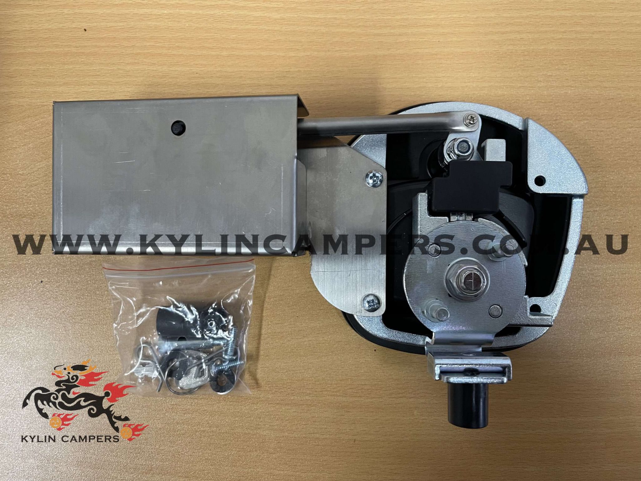 Whale Tail Lock for Ute Canopy in Black 12V Powered Kylin Campers
