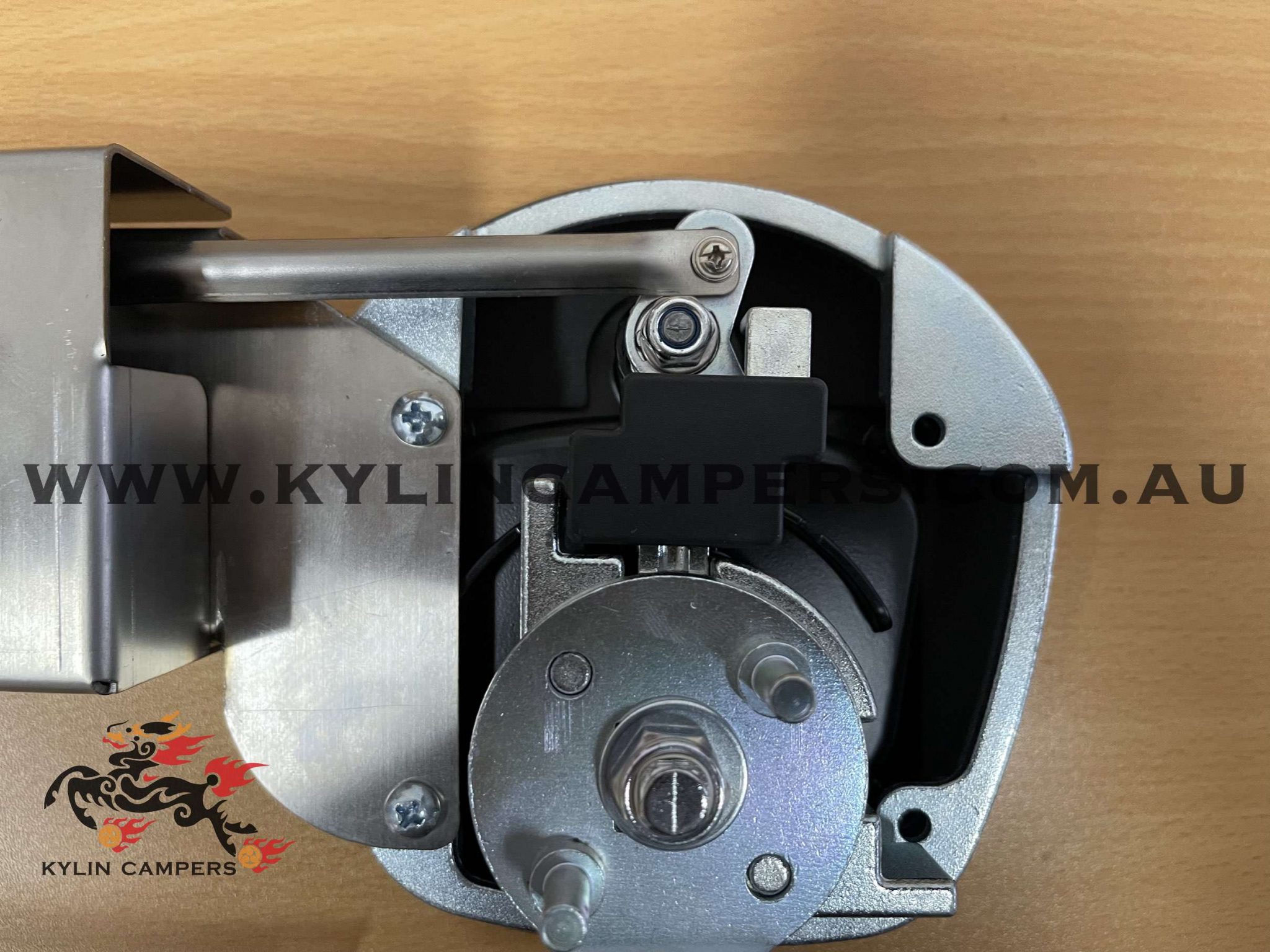 Whale Tail Lock for Ute Canopy in Black 12V Powered Kylin Campers