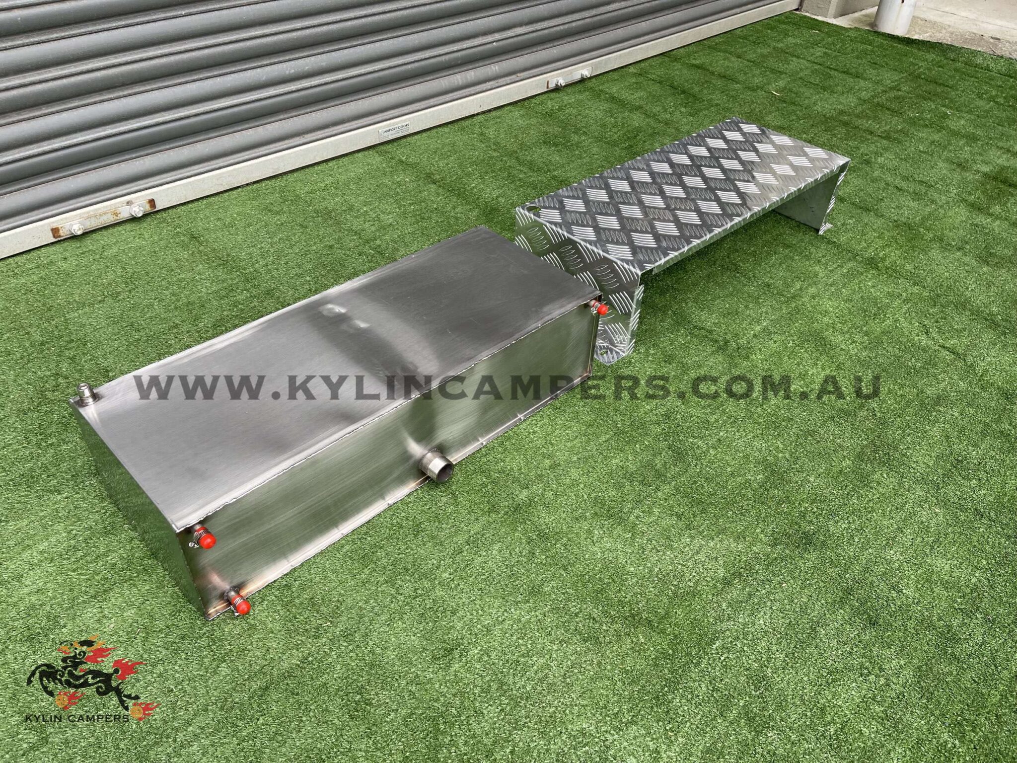 300mm Long Stainless Steel Water Tank for Ute Tray (37L) Kylin Campers